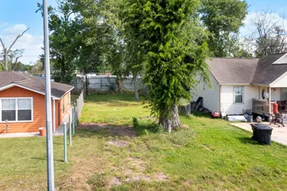 7609 Red Robin Lane, Houston, TX 77075 - Photo 3