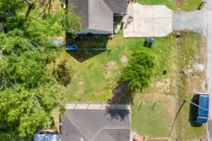 7609 Red Robin Ln, Houston, TX 77075 - Photo 1
