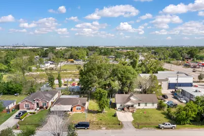 7609 Red Robin Lane, Houston, TX 77075 - Photo 3