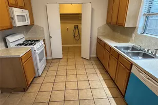 4018 Longway Estates Ct, Fresno, TX 77545 - Photo 5