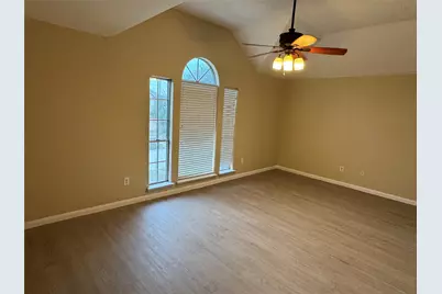 4018 Longway Estates Court, Fresno, TX 77545 - Photo 11
