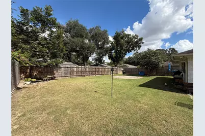 12323 Welland Drive, Houston, TX 77031 - Photo 11