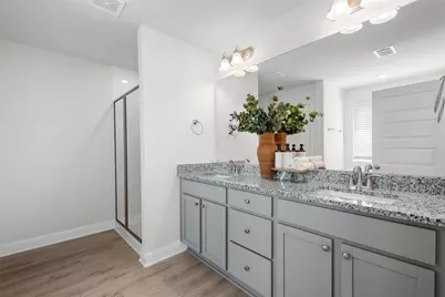 5321 W Bayou Maison Circle, Dickinson, TX 77539 - Photo 5