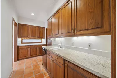 5040 Fieldwood Drive, Houston, TX 77056 - Photo 11