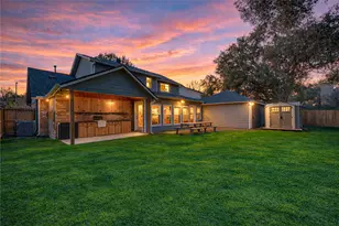 2282 Woodland Springs St, Houston, TX 77077 - Photo 33