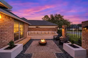 2282 Woodland Springs St, Houston, TX 77077 - Photo 3