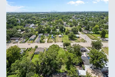 924 W Little York Road, Houston, TX 77091 - Photo 3