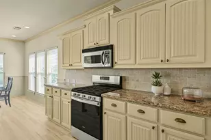13610 Windlass Cir, Galveston, TX 77554 - Photo 15