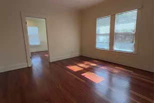 643 E 10th 1/2 St, Houston, TX 77008 - Photo 5