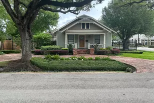 643 E 10th 1/2 St, Houston, TX 77008 - Photo 1