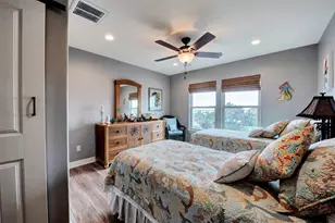 1522 Windsong Way, Tiki Island, TX 77554 - Photo 33