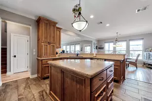 1522 Windsong Way, Tiki Island, TX 77554 - Photo 17