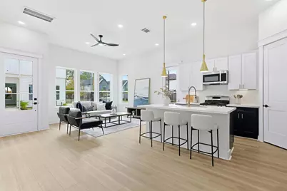 8919 Sunshine Laverne Lane, Houston, TX 77080 - Photo 3