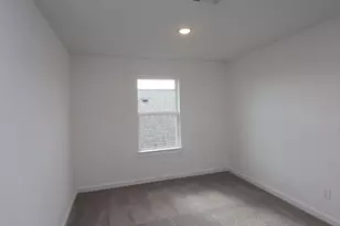 29531 Pondview Dr, Waller, TX 77484 - Photo 9