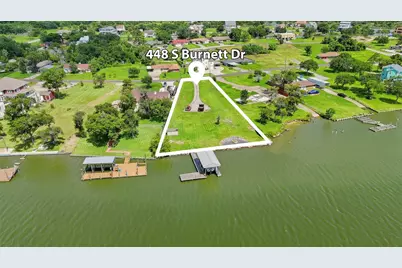 448 S Burnett Drive, Baytown, TX 77520 - Photo 1