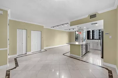 5150 Hidalgo Street #202, Houston, TX 77056 - Photo 9