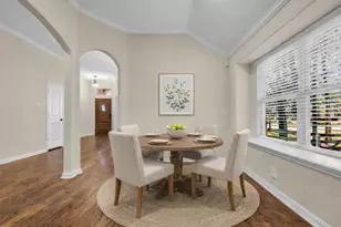 9023 S Comanche Cir, Willis, TX 77378 - Photo 5