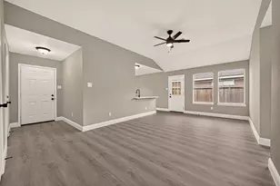 4718 Fairgreen Ln, Houston, TX 77048 - Photo 5