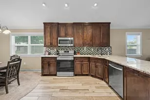 9589 Thousand Oaks Loop, Montgomery, TX 77316 - Photo 11