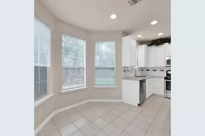 30 Hidden Meadow Drive, The Woodlands, TX 77382 - Photo 9