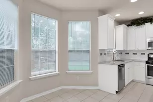30 Hidden Meadow Dr, The Woodlands, TX 77382 - Photo 9