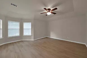 30 Hidden Meadow Dr, The Woodlands, TX 77382 - Photo 15