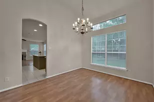 30 Hidden Meadow Dr, The Woodlands, TX 77382 - Photo 5