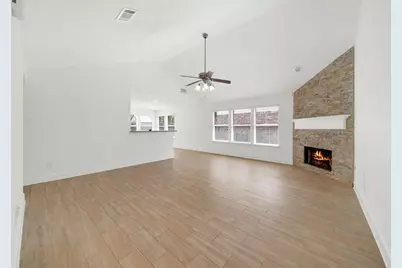 135 Fairwind Trail Drive, Conroe, TX 77385 - Photo 13