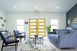 8000 Midcrown Dr, San Antonio, TX 78218 - Photo 5