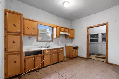 9429 E Avenue H, Houston, TX 77012 - Photo 9