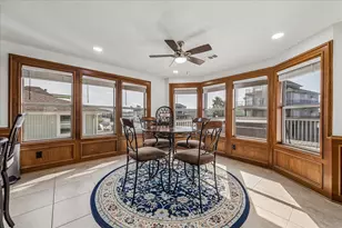 209 Bora Bora Dr, Tiki Island, TX 77554 - Photo 3