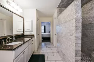1111 W 26th St, Houston, TX 77008 - Photo 27