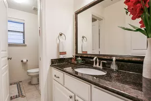1111 W 26th St, Houston, TX 77008 - Photo 21