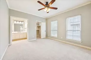 2 Schwab Ln, Houston, TX 77055 - Photo 11