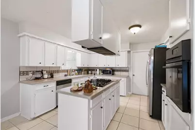 4205 Lariat Drive, Baytown, TX 77521 - Photo 9