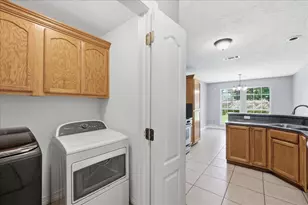 624 S 9th St, Nederland, TX 77627 - Photo 7