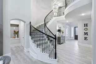 16927 Burke Lake Ln, Houston, TX 77044 - Photo 9