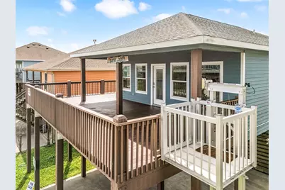 871 Surfview, Crystal Beach, TX 77650 - Photo 3