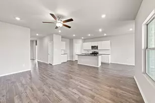 6719 Pebble Blf Ct, Cove, TX 77523 - Photo 15