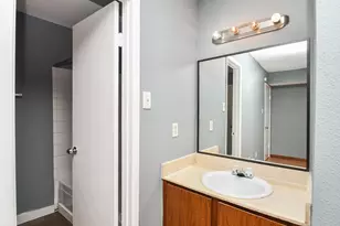 8323 Wilcrest Dr, Houston, TX 77072 - Photo 11
