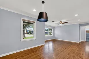 2231 Saxon Dr, Houston, TX 77018 - Photo 11