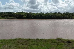 4294 Brazos River Rd, Freeport, TX 77541 - Photo 11