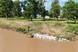 4294 Brazos River Rd, Freeport, TX 77541 - Photo 9