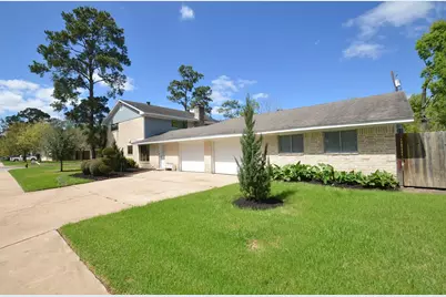 2711 Williamsburg Drive, Dickinson, TX 77539 - Photo 5