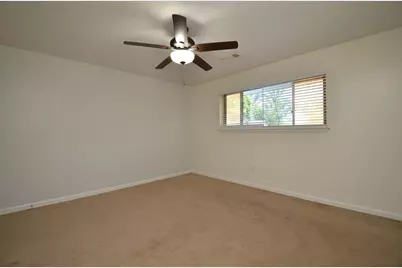 2711 Williamsburg Drive, Dickinson, TX 77539 - Photo 33