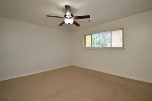 2711 Williamsburg Dr, Dickinson, TX 77539 - Photo 33