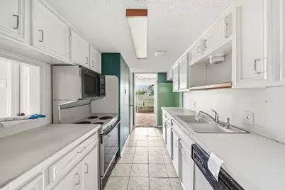 2236 Par Lane, Richmond, TX 77469 - Photo 7