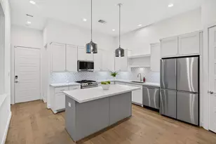 4402 Schuler St, Houston, TX 77007 - Photo 5