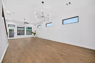 4402 Schuler St, Houston, TX 77007 - Photo 9