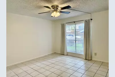 121 E 12th Street #2, Houston, TX 77008 - Photo 9
